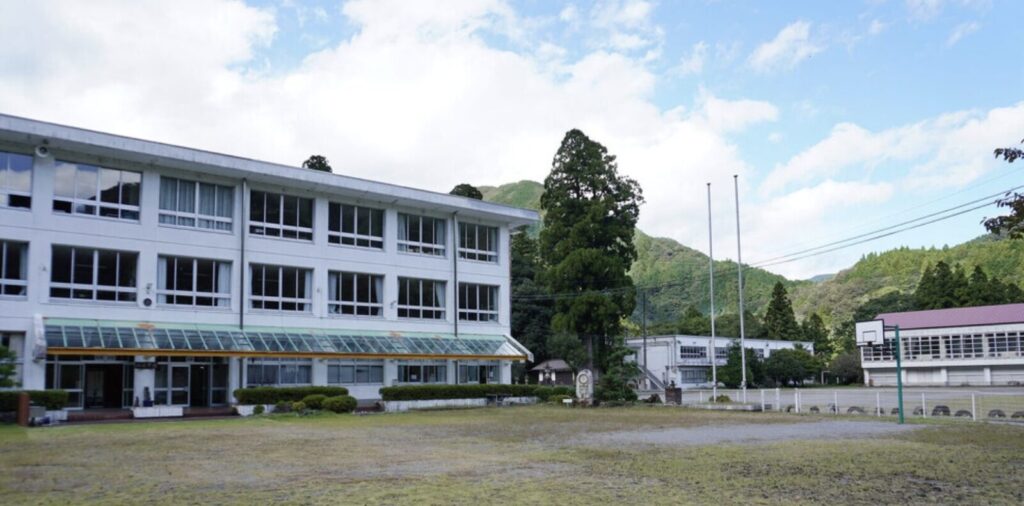 西濃学園高等学校