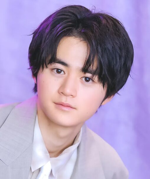 鈴鹿央士さん