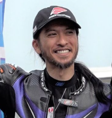 バイクレースに出場して2位の長瀬智也さん